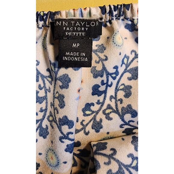 Ann Taylor Factory 3/4 Sleeve Womens Top Size MP Blue Floral Geometric - Picture 4 of 6